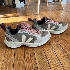 Veja Sneakers Brand New Size 8
